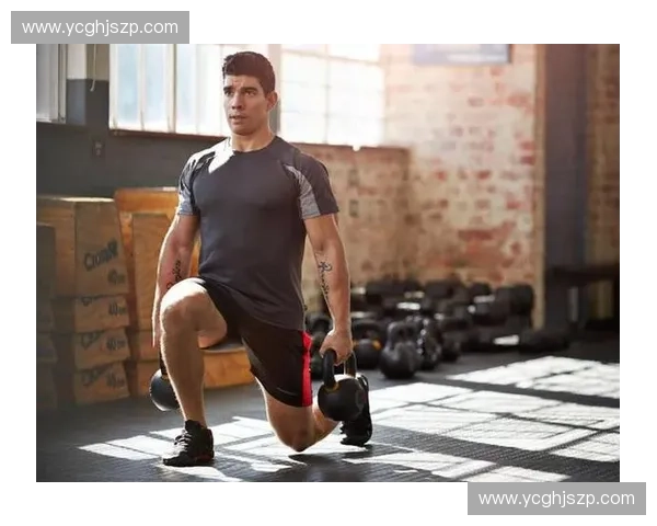 壶铃摆动训练：提升核心力量与全身协调的高效健身方法
